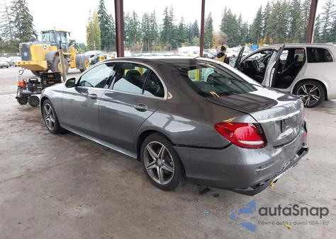 2017 Mercedes-Benz E 300 4Matic z USA, uszkodzony, nr VIN WDDZF4KBXHA194804